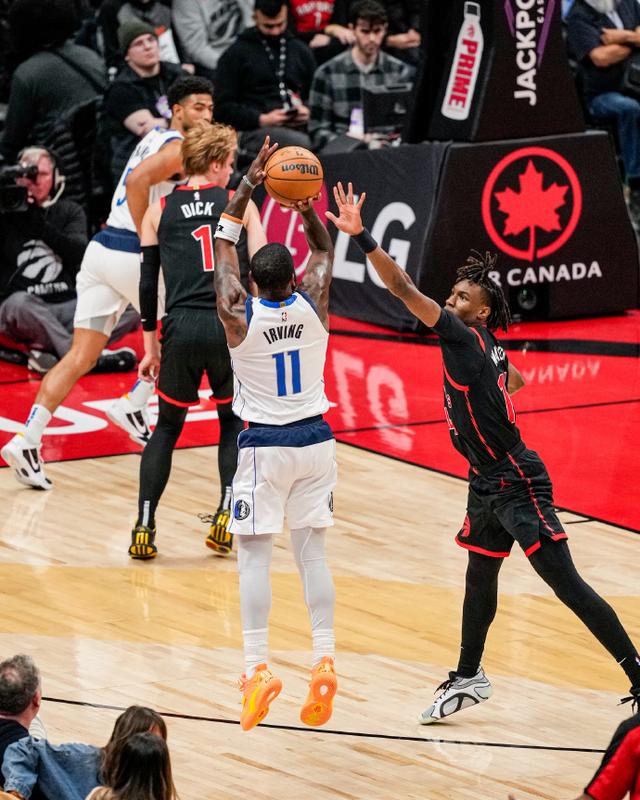 猛龙主场大胜独行侠,取得五连胜 猛龙主场大胜独行侠,取得五连胜