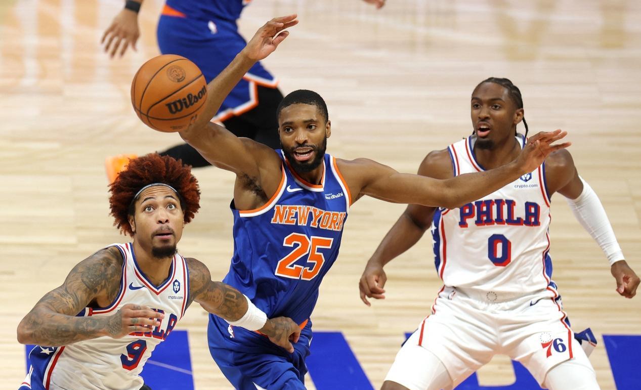 76人客场击败尼克斯