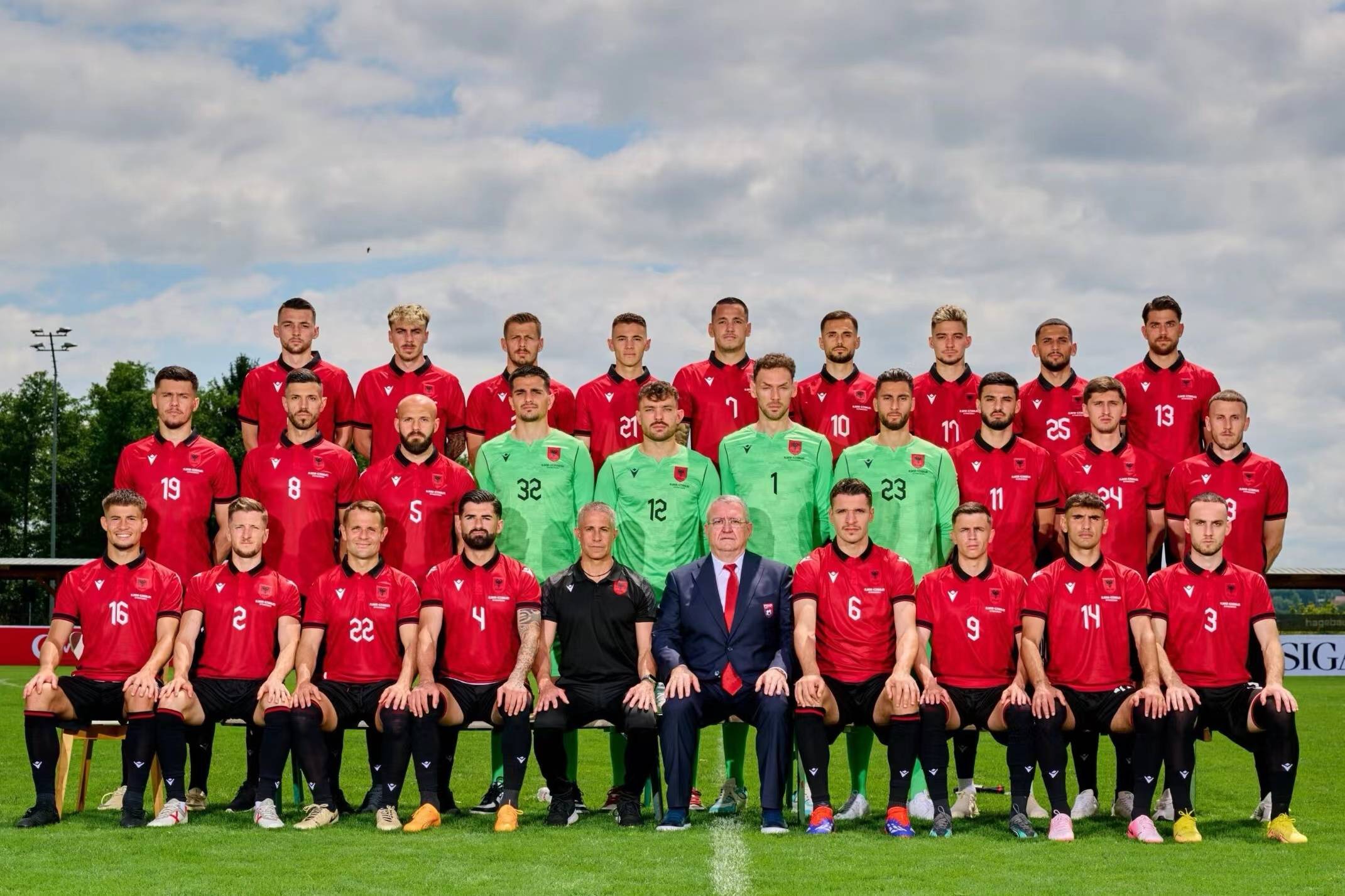 阿尔巴尼亚遗憾败北，欧洲杯出线路漫漫的简单介绍